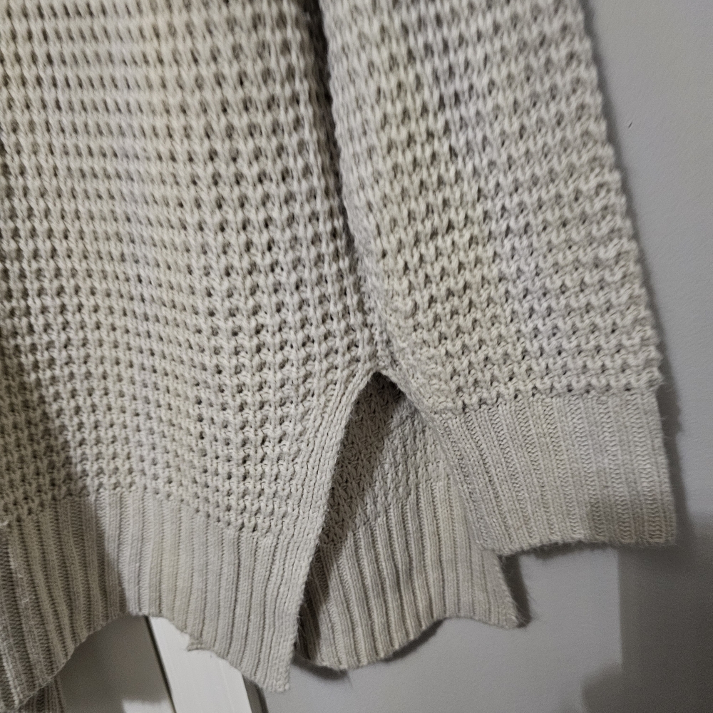 Elegant Beige Knit Cardigan Sweater - Picture 5 of 6